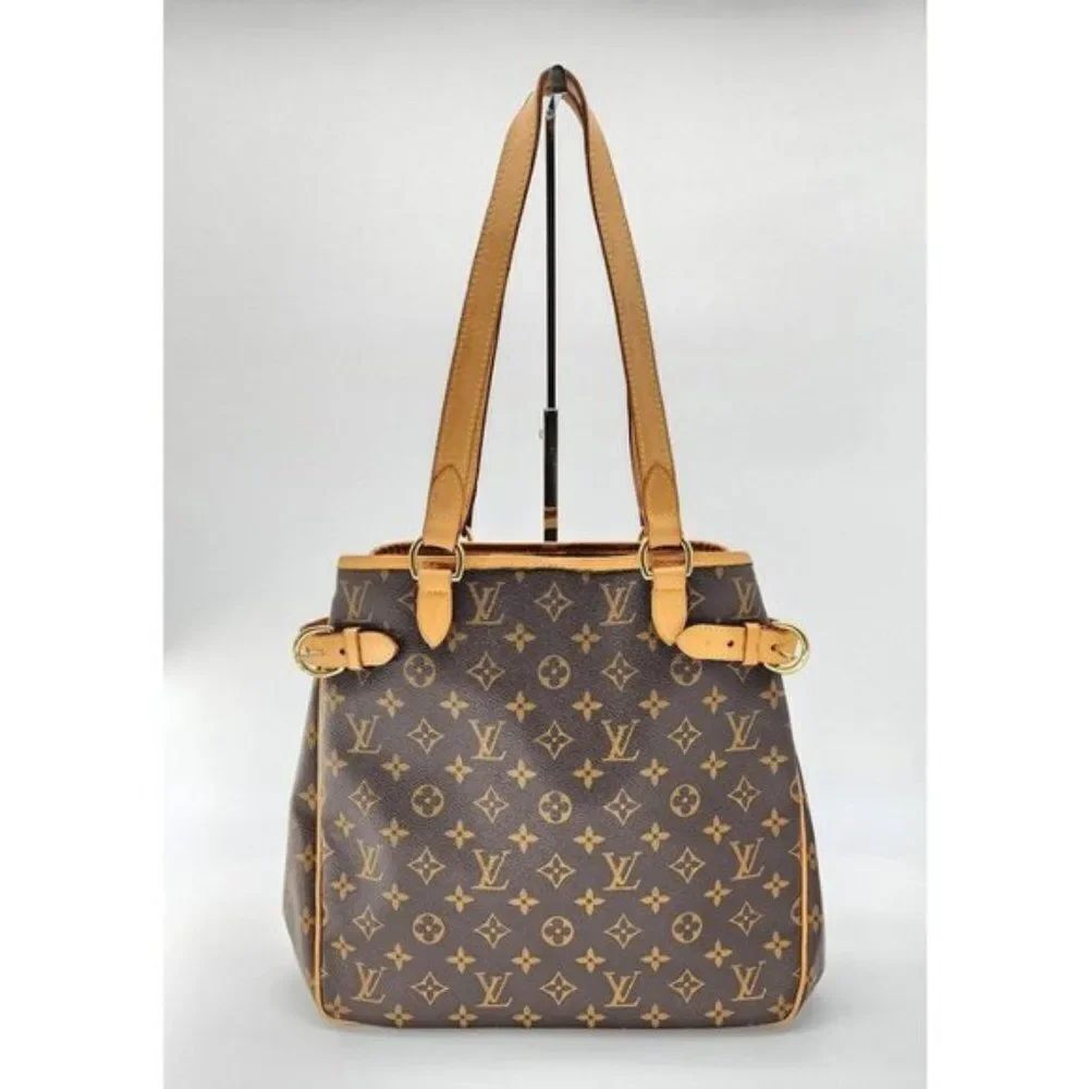 Louis Vuitton MM Tote Batignolles Vertical Monogram Canvas In Good Condition